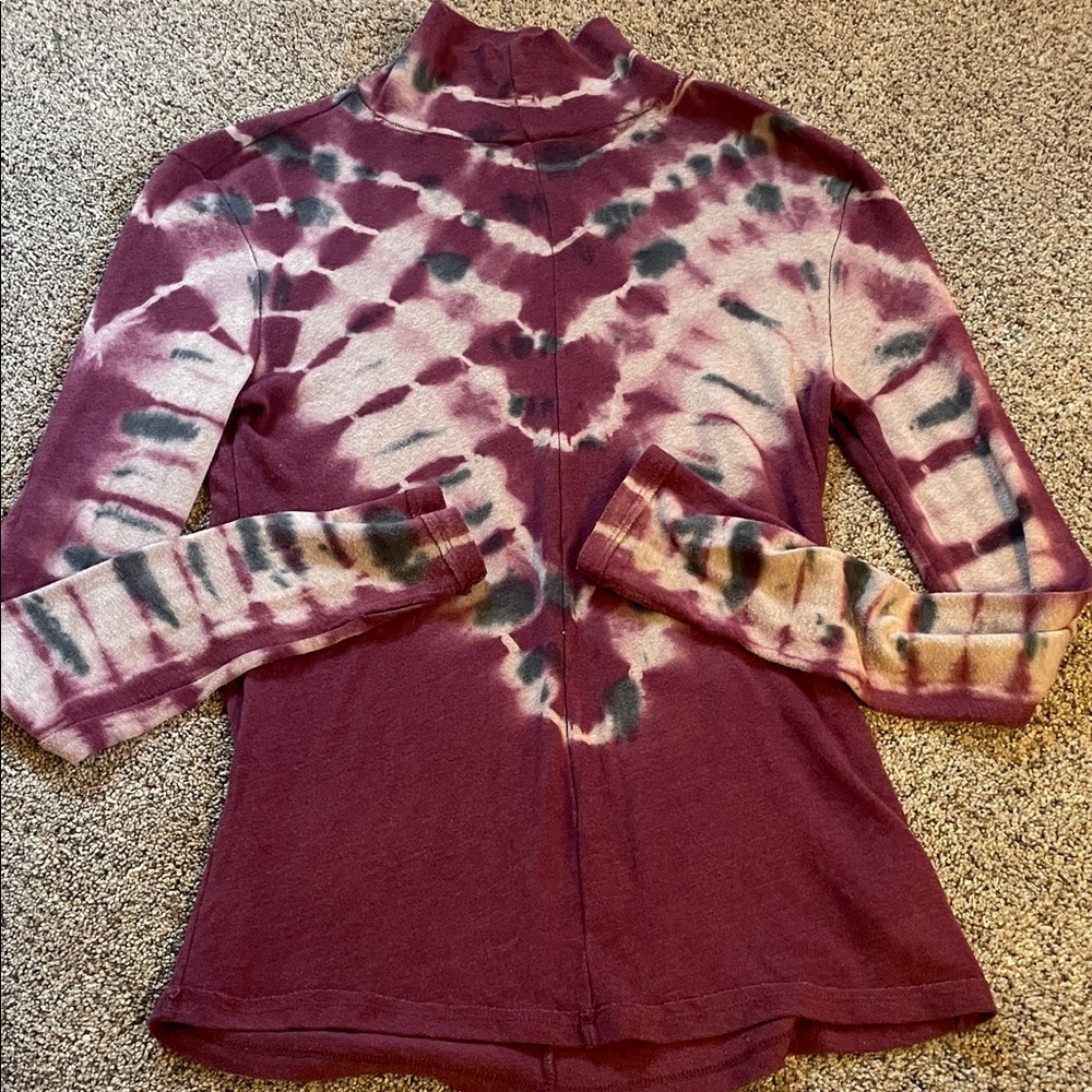 Free people tie dye turtle neck purple medium